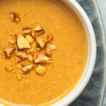 Recette de sauce cacahuète maison : préparation simple et ingrédients accessibles.