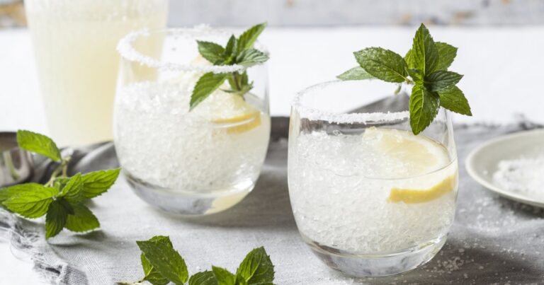 Recette de Margarita au citron et à la menthe préparée avec le Ninja Slushi