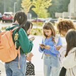 Interdiction des réseaux sociaux : conséquences sur l&rsquo;utilisation chez les adolescents.