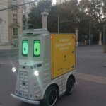Des robots livreurs autonomes réglementés par des normes strictes arrivent sur les routes.