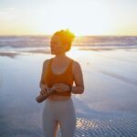 Aroma-Zone propose quatre soins pour une routine beauté estivale pratique et légère.