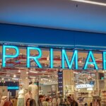 Primark lance un modèle de veste à col cheminée, remplaçant la traditionnelle veste en jean.