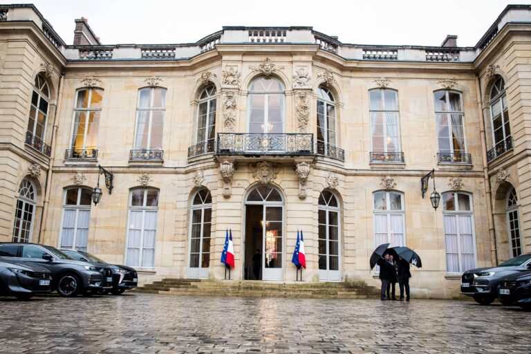 Harcèlement moral à Matignon : une enquête ouverte suite à la plainte d’une fonctionnaire.