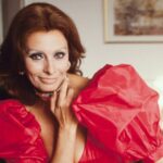 Sophia Loren : 35 looks emblématiques illustrant le glamour de la mode italienne.