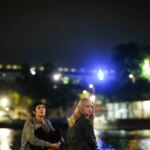 Dans Soudain, Ryûsuke Hamaguchi explore le « care » à travers l’art avec Virginie Efira et Tao Okamoto.