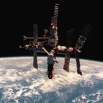 Un miroir spatial russe a réfléchi la lumière du Soleil sur l&rsquo;Europe dans l&rsquo;obscurité.