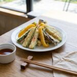 Tempuras de légumes d&rsquo;été croustillants : une recette traditionnelle à découvrir en cuisine.