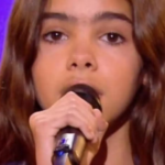 Lila, fille de Jamel Debbouze, impressionne le jury dans The Voice Kids France.