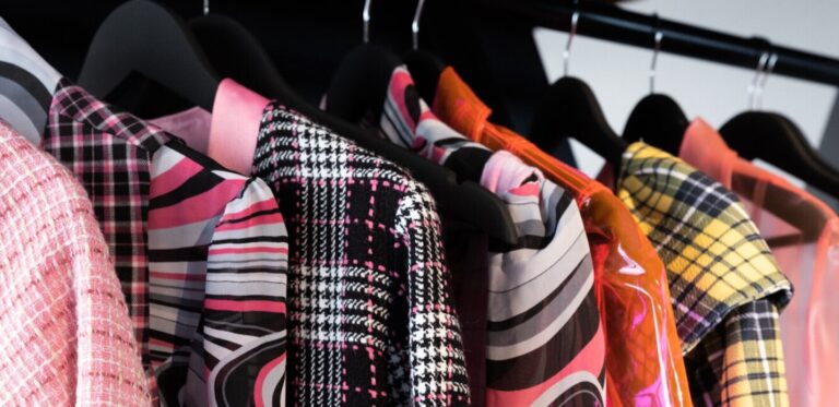 Shein envisage une introduction en Bourse à Hong Kong avec des implications pour le marché.