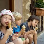 Des enfants en difficulté pour profiter pleinement des vacances scolaires en France.