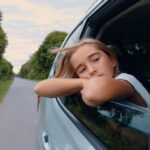 Les enfants perçoivent la fin des vacances malgré l’absence de discussion officielle.