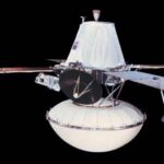 NASA met fin à la mission de l&rsquo;orbiteur Viking 1 après quatre ans d&rsquo;opérations.