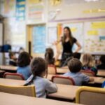 Uniforme à l’école : la France met fin à une expérimentation jugée peu concluante.