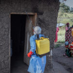 Ebola en RDC : refus des populations entraîne des dizaines de morts non testés en Ituri.