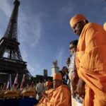 La tour Eiffel rouvre après une grève liée à la visite d’un groupe religieux hindou.