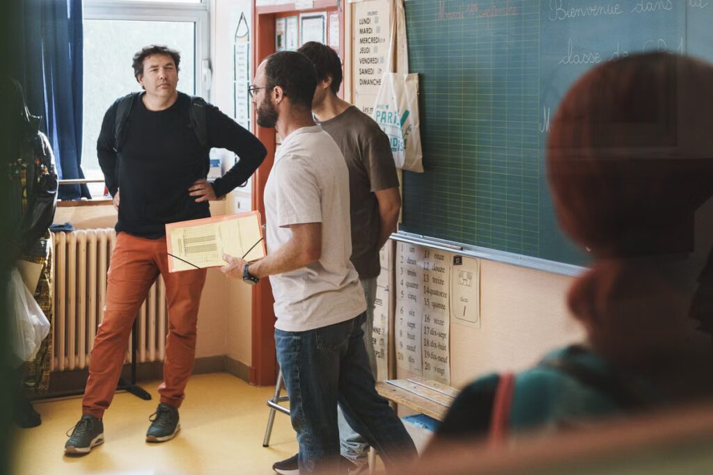 Rentrée scolaire : de nombreux professeurs contractuels sans postes, décision critiquée