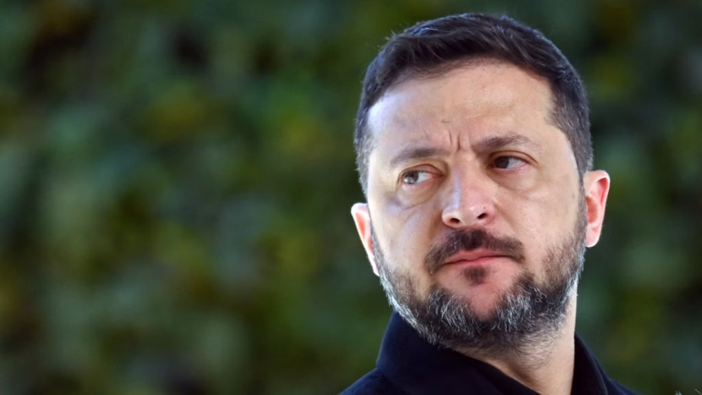 Guerre en Ukraine : Zelensky propose un dialogue à Poutine avant l’arrivée des émissaires de Trump.