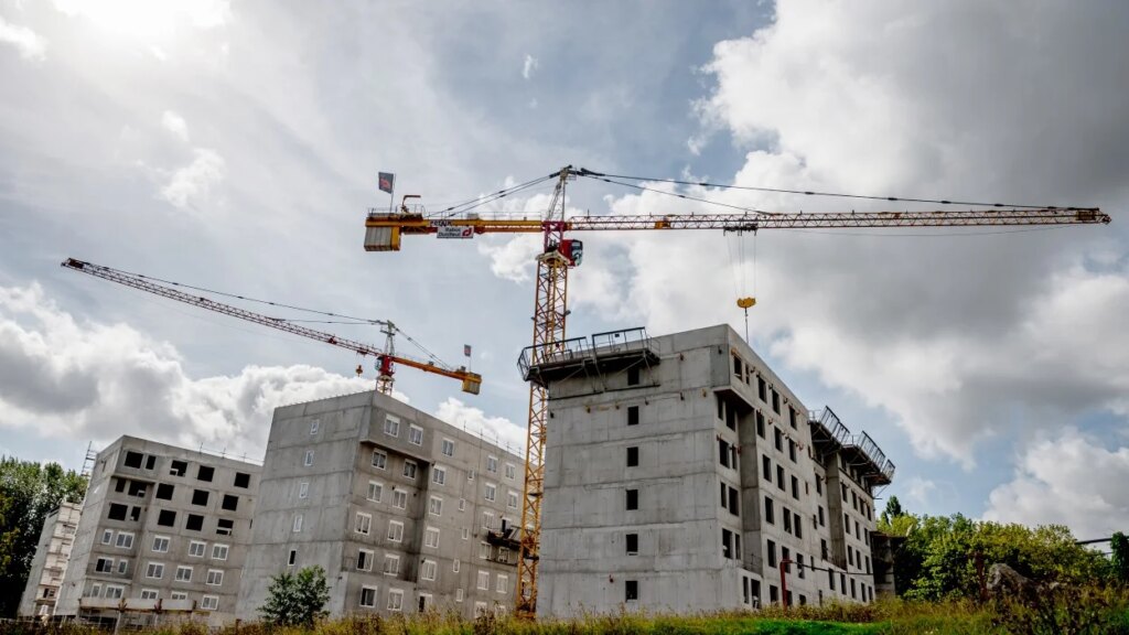 Dispositif fiscal Jeanbrun entraîne une chute des ventes immobilières à 200 unités par mois.