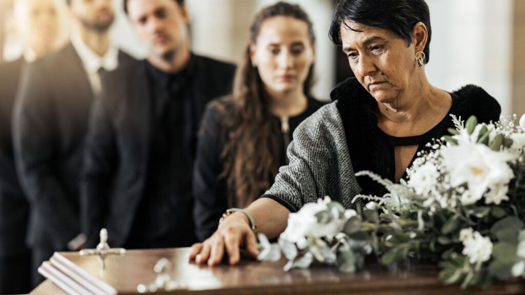 Le deuil en France : une expérience méconnue face à la mort et ses conséquences sociales.