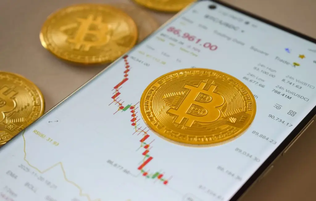 Séquestration de deux personnes à Nice, vol de 25.000 dollars en cryptomonnaies.