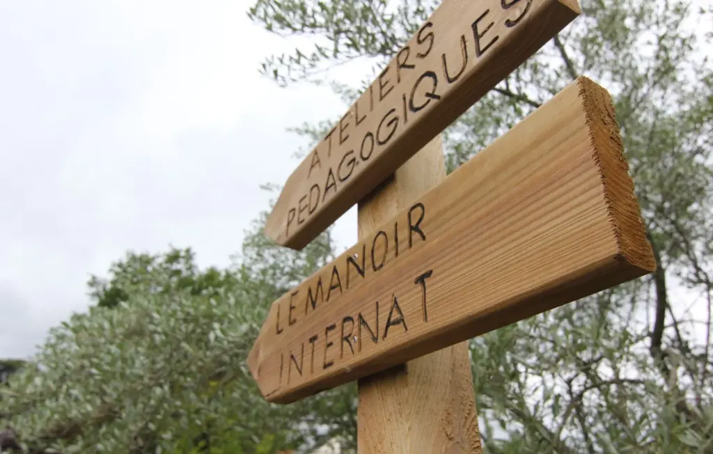 Fermeture brutale d’une grande école privée à Rennes suscite colère et indignation.