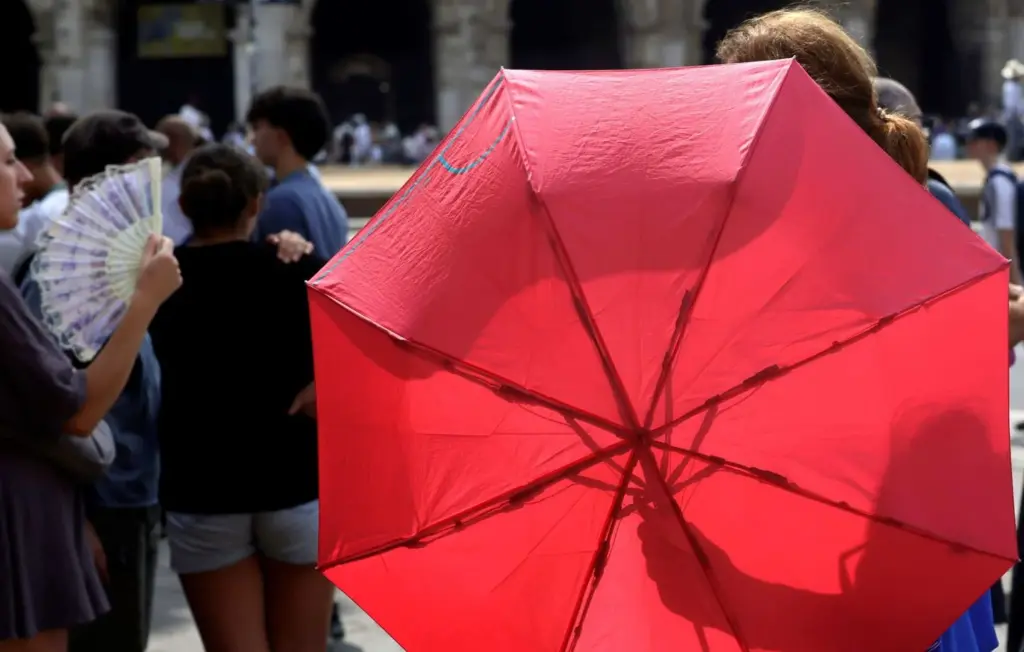 Canicule : Agen, Toulouse et Carcassonne enregistrent des températures inédites de 39 °C et 38 °C.