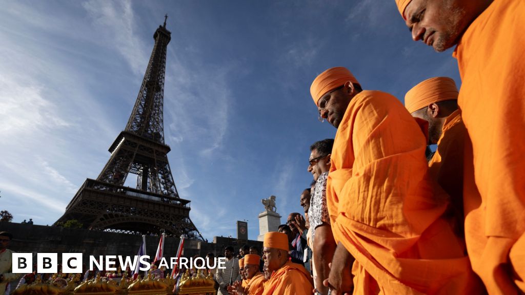 La Tour Eiffel fermée en raison d’une grève du personnel contre des déplacements religieux.