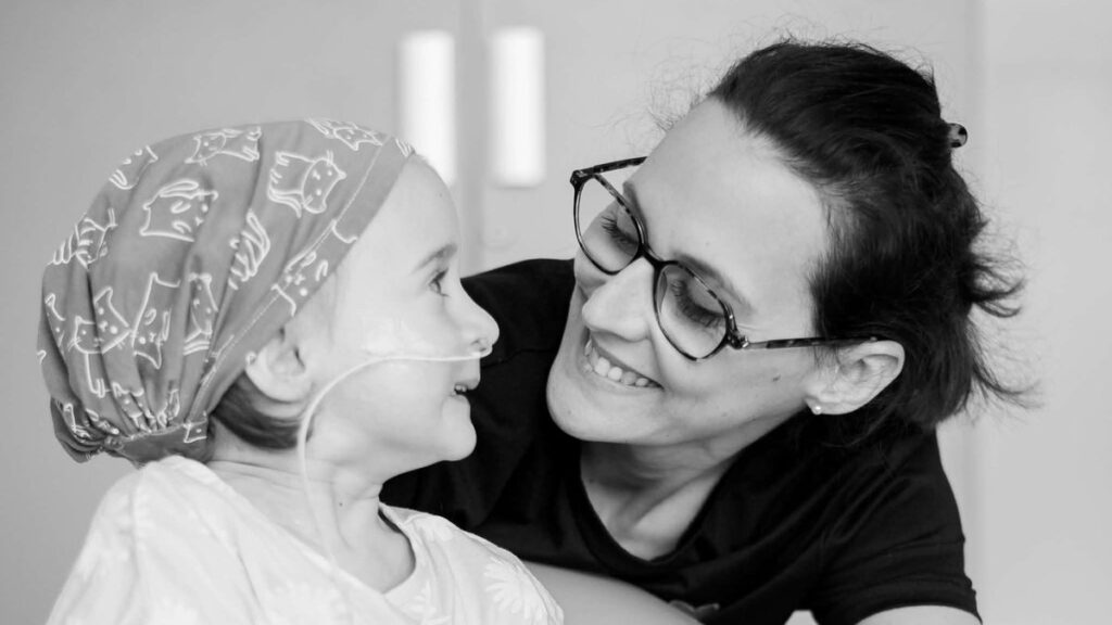 Leucémie pédiatrique : Témoignage de Théa, 5 ans, après six mois d’hôpital