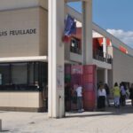 Les lycées français accueillent leurs premiers élèves pour la rentrée scolaire.
