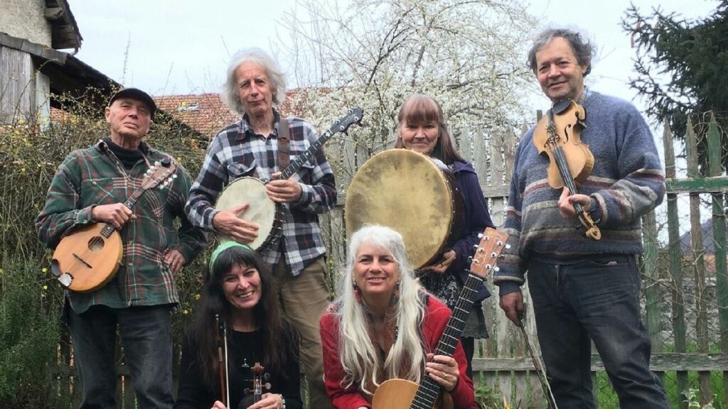 Musique irlandaise animant un Ehpad à Castillon-en-Couserans