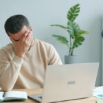 Rentrée : Les fortes chaleurs perturbent le sommeil et augmentent la fatigue, selon une neuroscientifique.