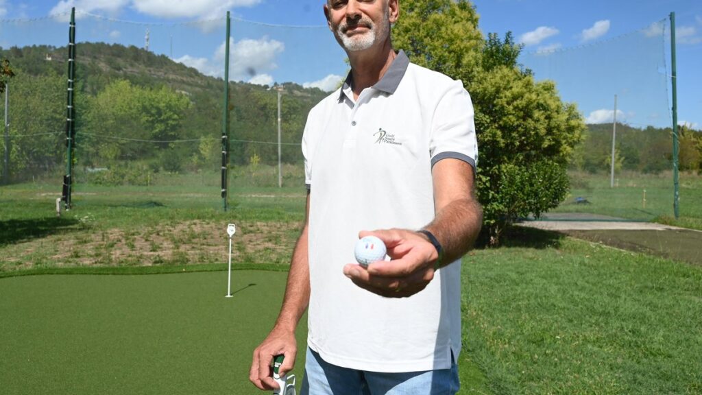 Un golfeur atteint de Parkinson forme une équipe pour un tournoi international en Angleterre.