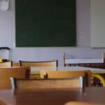 Grève persistante à l&rsquo;école Sinoncelli de Marseille, perturbant les cours et services éducatifs.