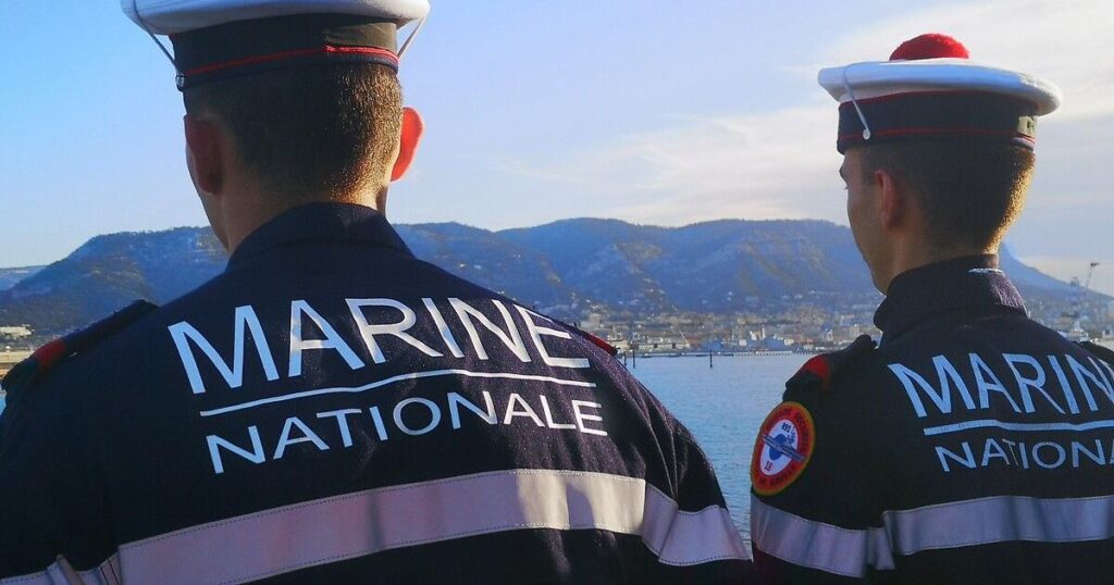 La Marine nationale célèbre ses 400 ans à Toulon avec animations et cérémonies militaires.