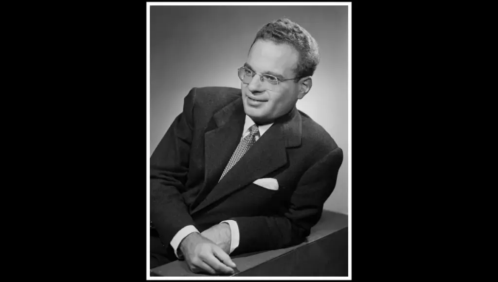 Le pianiste Julius Katchen interprète Ravel et Bartók lors d’un concert à Paris.