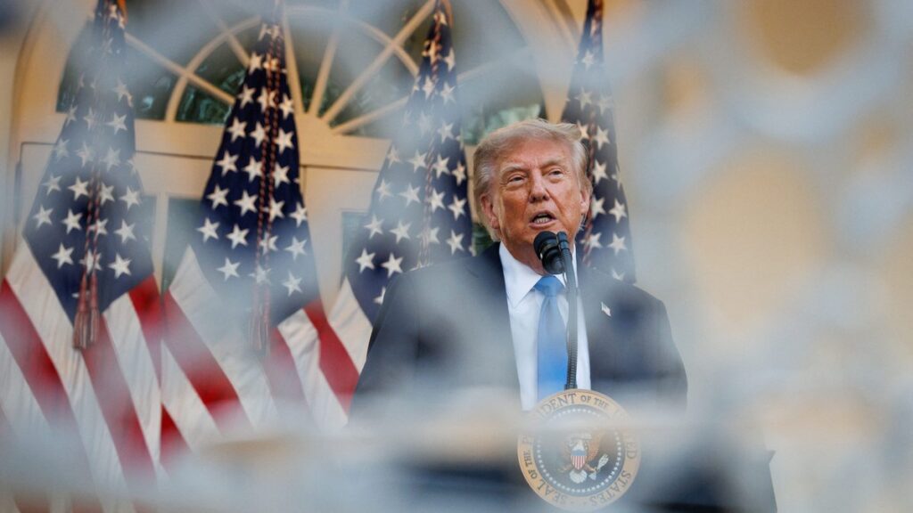 Donald Trump se moque d’un ami obèse de Wall Street incapable de perdre du poids.