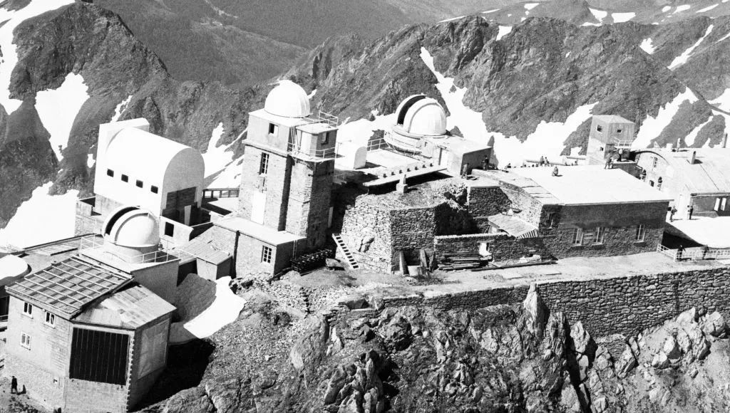 Pic du Midi : 150 ans d’observations scientifiques au cœur des Pyrénées.
