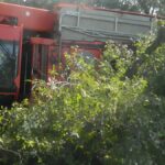 Cuxac-Cabardès : le camion-grue, bloqué dans un fossé, remis sur ses roues après plusieurs jours.