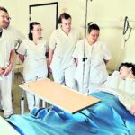 Montfaucon : Le métier d’aide-soignant au cœur des enjeux de santé publique en France