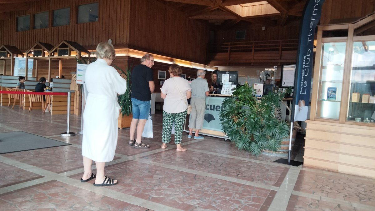 Saison haute des Thermes à Cransac : afflux de visiteurs en septembre et octobre.