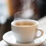 Des vibrations sonores libèrent les molécules de café, selon une étude scientifique.