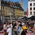 Grande bouffe à la Braderie de Lille : des restaurateurs locaux face à une forte affluence.