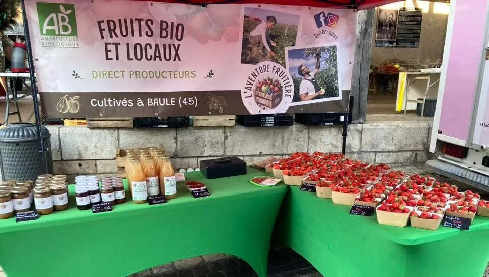 Loiret : une exploitation agricole propose 75 variétés de fruits pour diversifier l’offre locale.