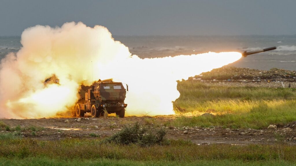 La Suède acquiert des lance-roquettes M142 HIMARS américains pour 630 millions d’euros