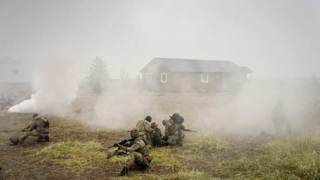Guerre en Ukraine : 4 morts et 60 blessés suite à une frappe russe, Zelensky évoque Trump.