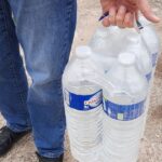 Pollution à Rians : distribution de bouteilles d&rsquo;eau aux habitants en raison de la contamination.