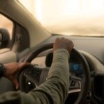 Uber annonce la suppression de 10 % de ses effectifs pour réduire les coûts avant l’arrivée des robotaxis.