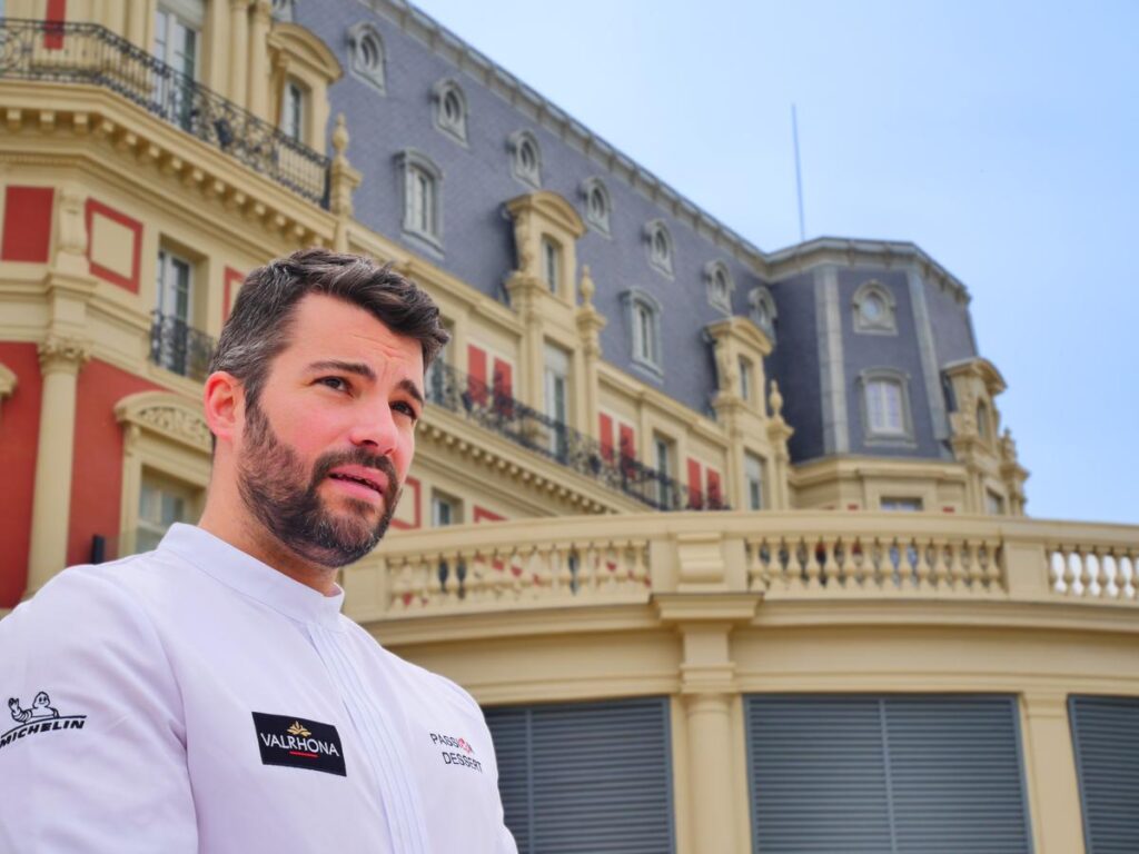 Hôtel du Palais à Biarritz : Aleksandre Oliver, chef pâtissier licencié, s’exprime sur son avenir.