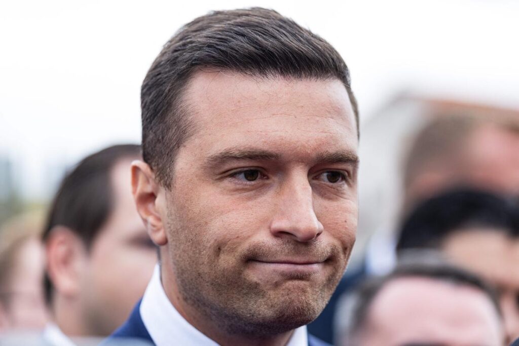 Présidentielle 2027 : Jordan Bardella et le RN critiqués sur l’immigration et l’Ukraine
