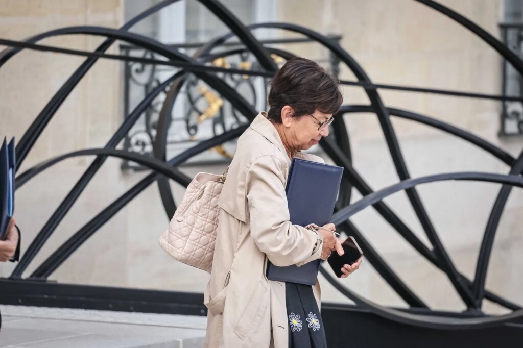 Le lobby bancaire conteste le relèvement du plafond du livret A face au réchauffement climatique.